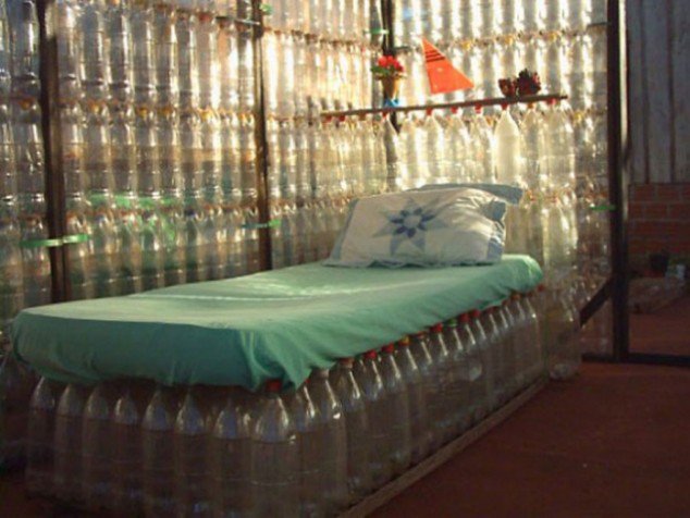 glass-bottle-bed-634x476