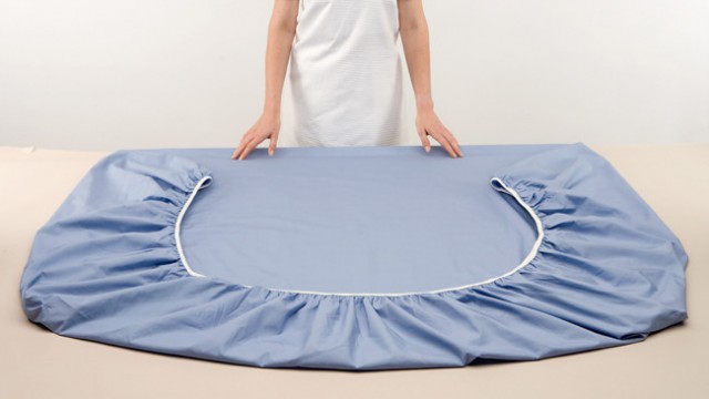 How-to-Fold-a-Fitted-Sheet-Perfectly-fb-e1435379309665