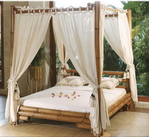 Romantic-Outdoor-Canopy-Beds-9