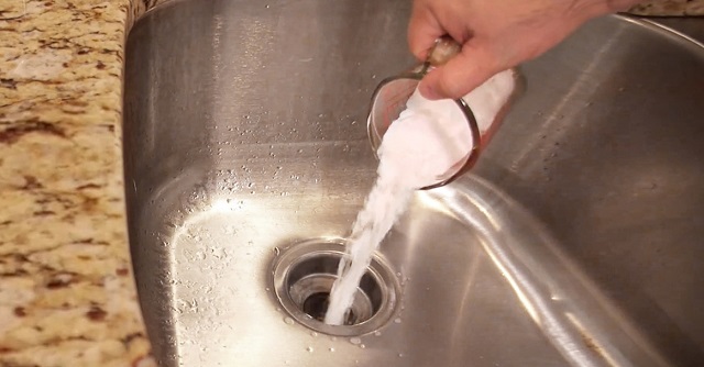 Unclog-Your-Sink-Without-Chemicals