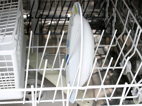 How-to-Clean-and-Maintain-your-Dishwasher-5